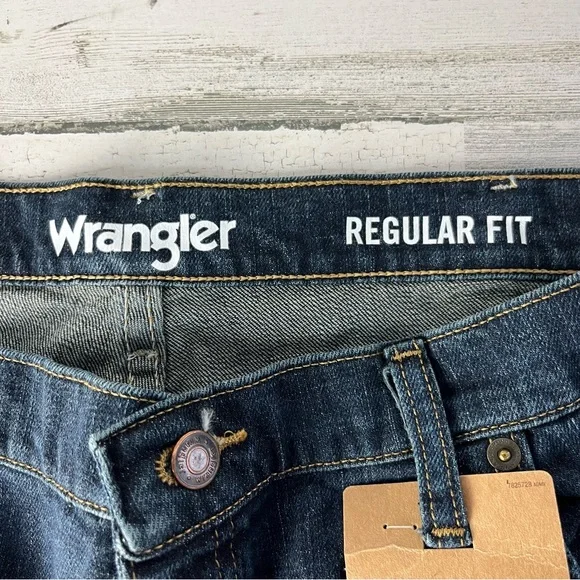 Wrangler Men’s Regular Fit Straight Leg Denim Jeans Size 40X30 - Picture 2 of 10